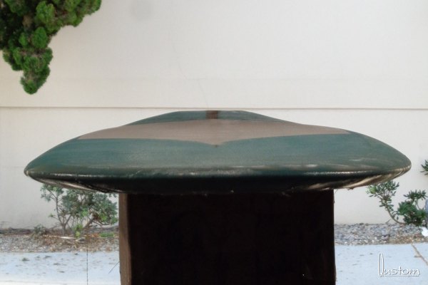 Meat in the middle, stepped deck and tail